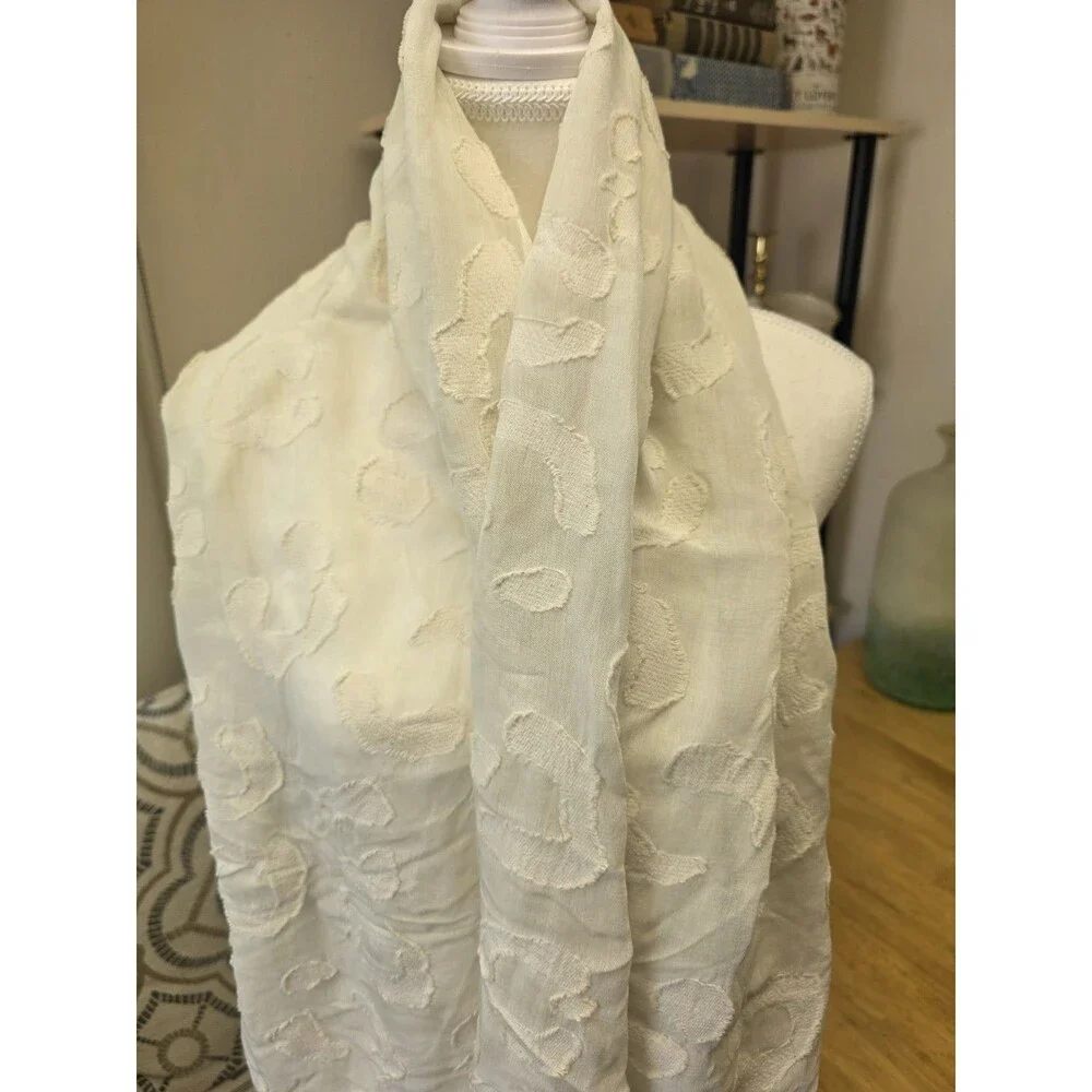 rag & bone Ivory Floral Jacquard Fringe Rectangle Scarf Wrap Made in Italy
